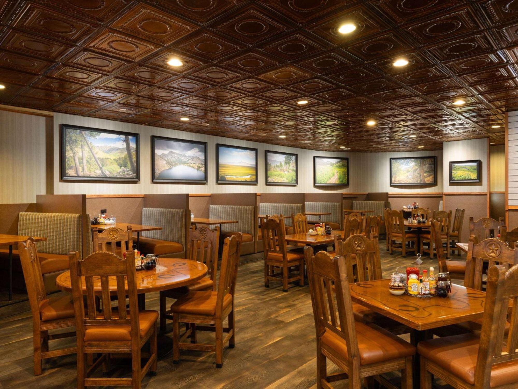 Ramada By Wyndham Elko Hotel At Stockmen'S Casino Extérieur photo